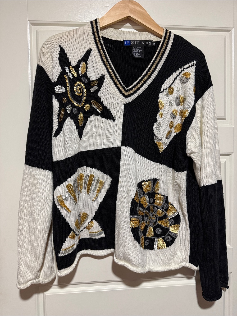 Vintage I.B. Diffusion Sweater Womens Small Black white shell Art to Wear 90s